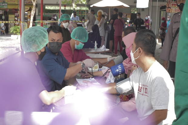 Program Vaksinasi Ikut...