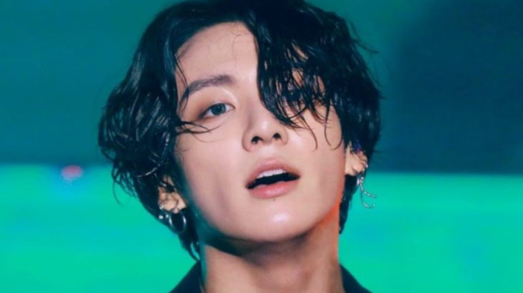 Koleksi Sepatu Jungkook...