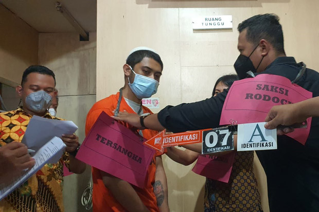 Rekonstruksi Kasus Pembunuhan...