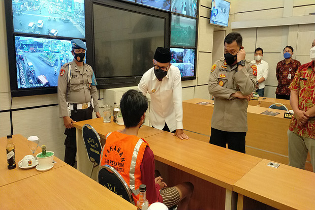 Kesal Terhadap Pembunuh...