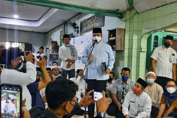 Anies Kunjungi Pembangunan...