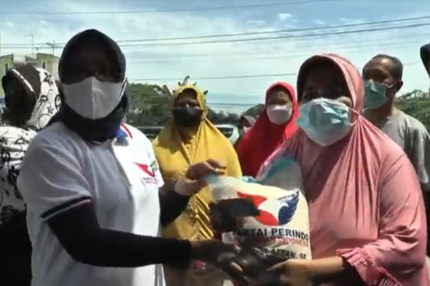 Senyum Semringah Eliyana...