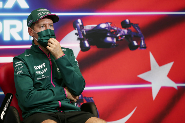 Sebastian Vettel Keberatan...