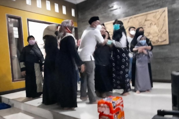 Tangis Keluarga Pecah...
