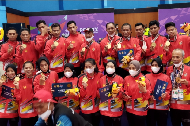 Kawinkan Medali Emas,...