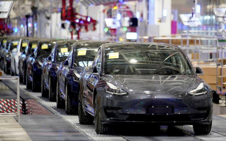 Mobil Listrik Tesla...