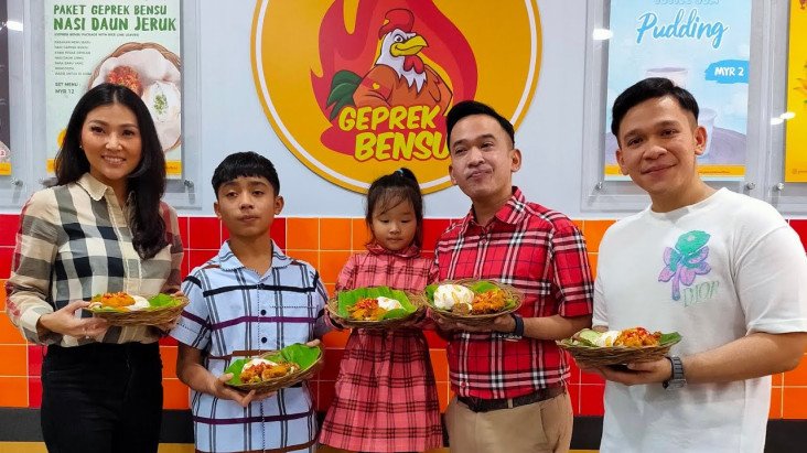 5 Artis yang Punya Restoran,...