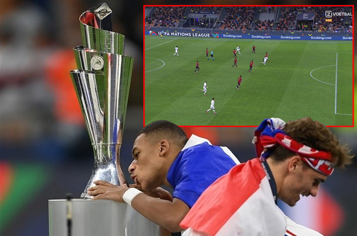 Mbappe Bikin Gol Berbau...