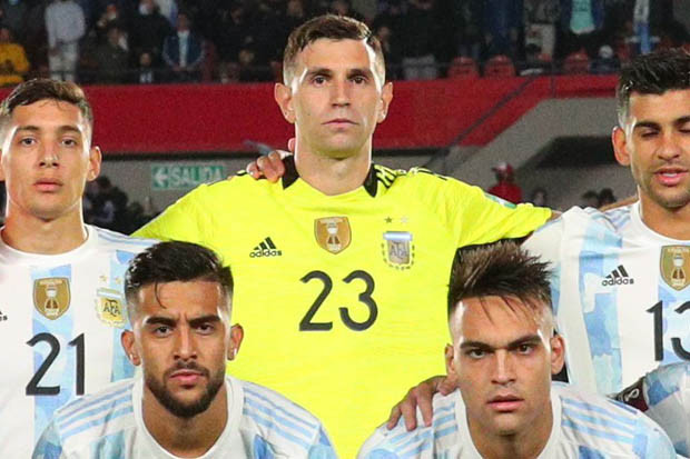 Siapa Kiper Terbaik...