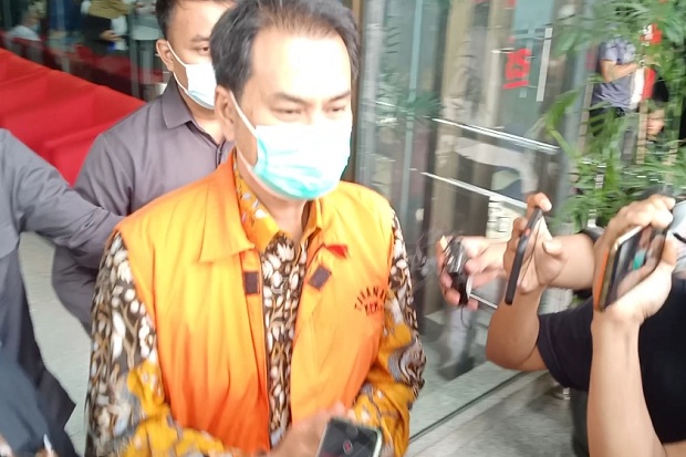 Usai Diperiksa KPK,...