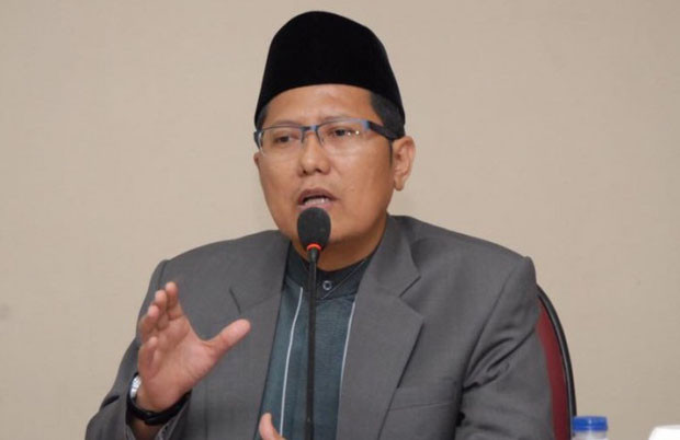 KH Cholil Nafis: Menggeser...