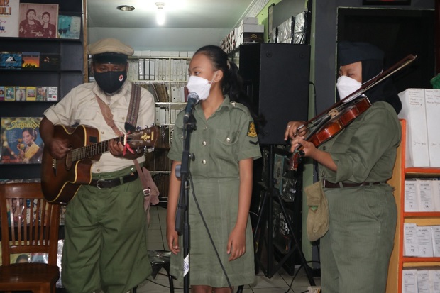 5 Jenis Musik Keroncong...
