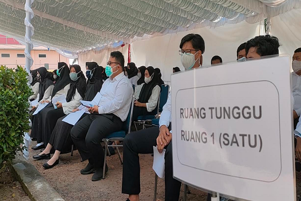 Hari Keempat, 8 Orang...