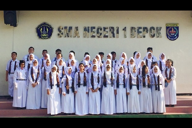 10 Sekolah dengan Nilai...