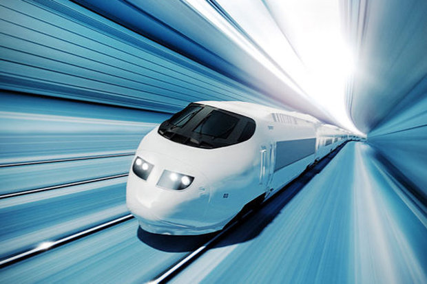 Wuss, Naik Kereta Cepat...