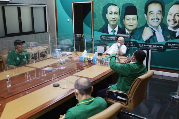 Lima Cabor Juara Umum,...