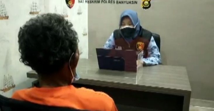Bejat! Kakek Gauli Cucu...
