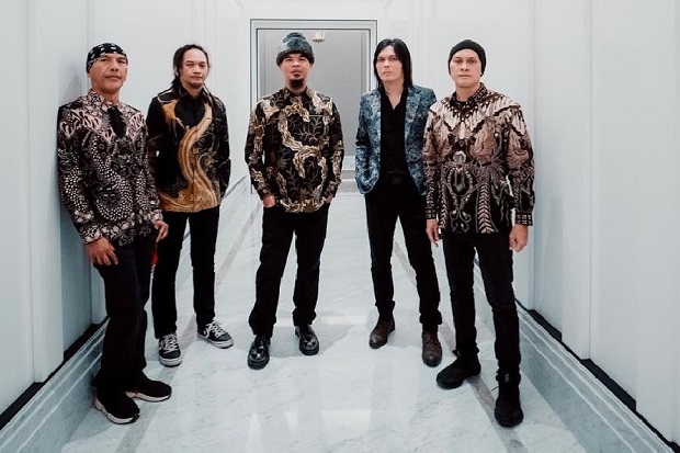 Dewa 19 Gelar Konser...