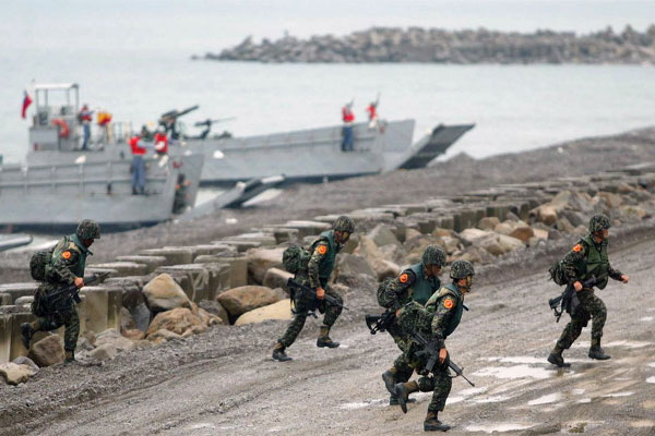 Militer China Gelar...