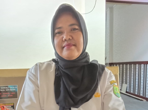14 Tahun Jadi Honorer,...