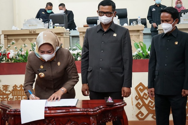 Bupati Tulang Bawang...