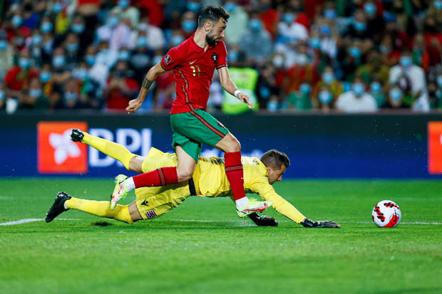 Portugal Bantai Luksemburg,...