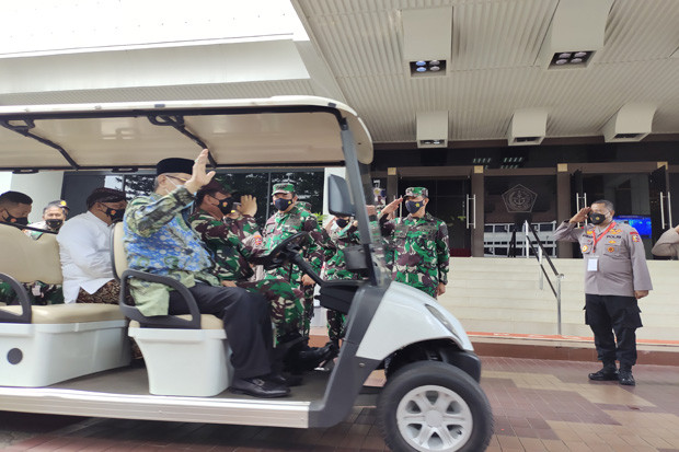 Panglima TNI Tiba-Tiba...