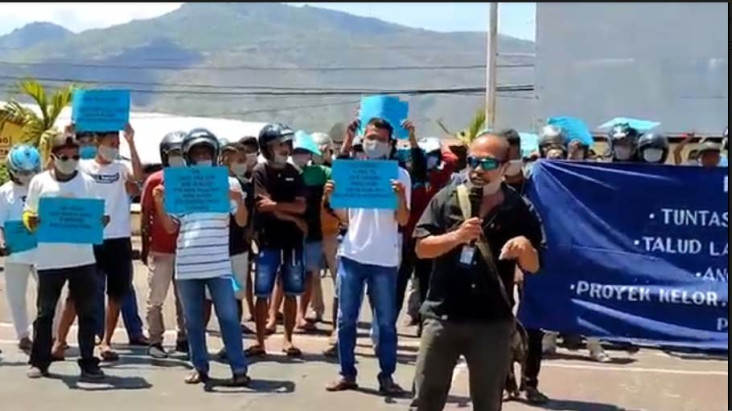 Demo Kasus Korupsi di...