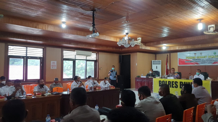 Penambang Emas Ilegal...