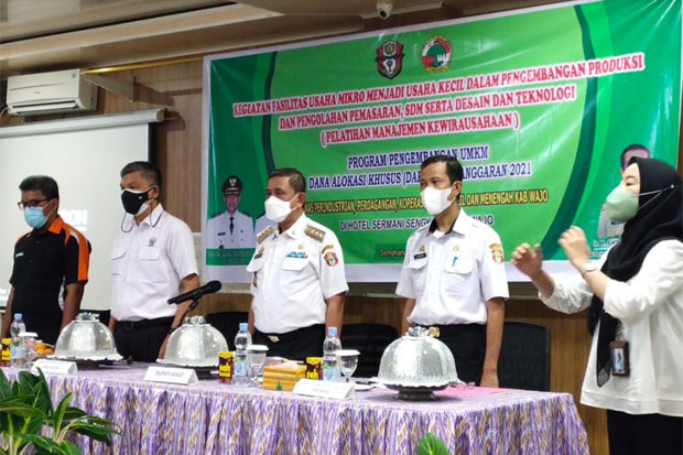 Buka Pelatihan Kewirausahaan,...