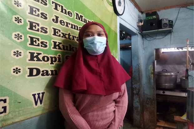 Berkunjung ke Warteg...
