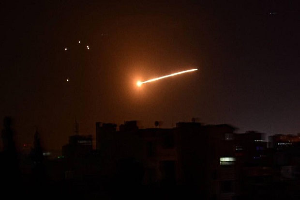 Israel Bombardir Suriah,...
