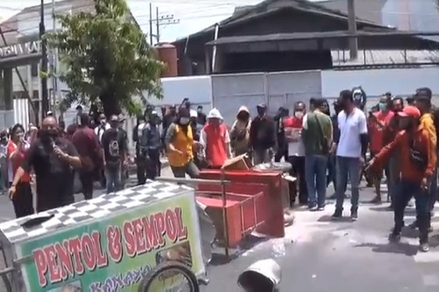 Kediri Membara, PKL...