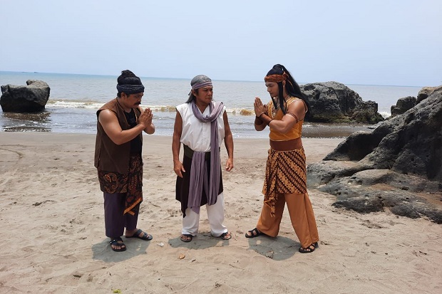 Tutur Tinular Gandeng...