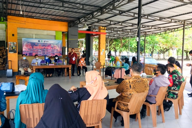 Tim Verifikasi Lapangan...