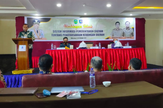 Bupati Luwu Buka Bimtek...