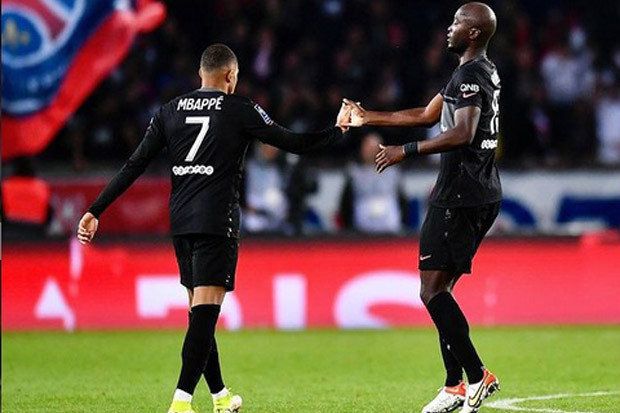 Pelatih Angers Gerutu...