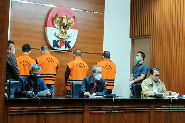KPK Resmi Tetapkan Bupati...