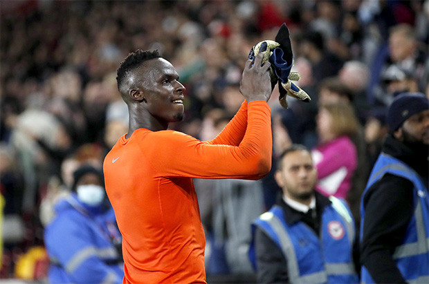 Thiago Silva Sebut Edouard...
