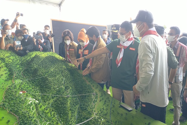 Jembatan Gantung Terpanjang...