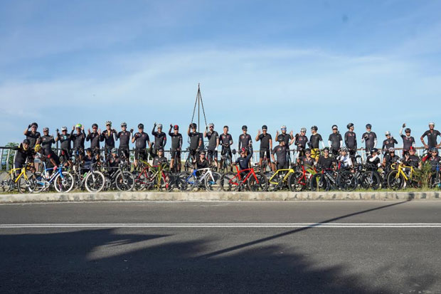 Tempuh Jarak 190 Kilometer,...