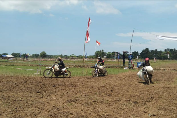 Lomba Taksi Gabah Meriahkan...