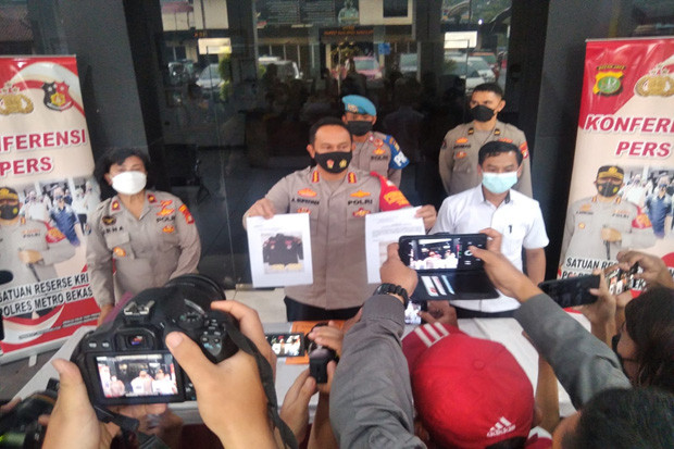 Oknum Ormas di Bekasi...