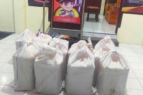 Polisi Gagalkan Penyeludupan...