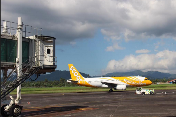 Bandara Sam Ratulangi...