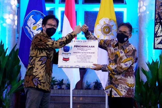 ITS Pertahankan Juara...