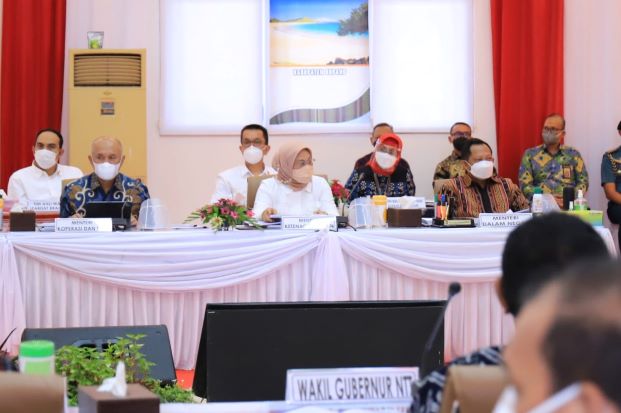 Menaker Ida Hadiri Rakor...
