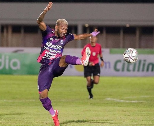 Hasil Liga 2 2021/2022:...