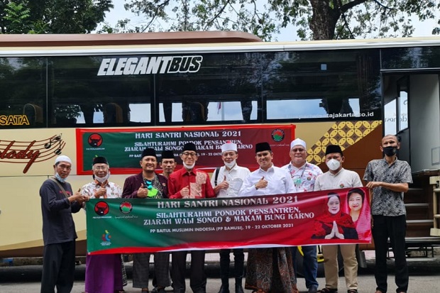 Peringati Maulid Nabi...