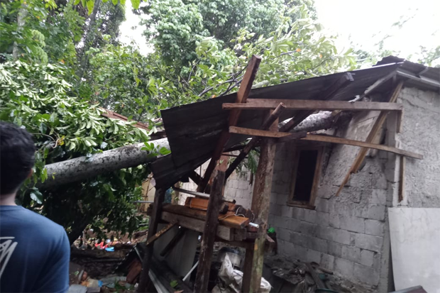 4 Rumah di Dua Kecamatan...